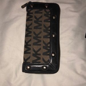 Michael kors wallet